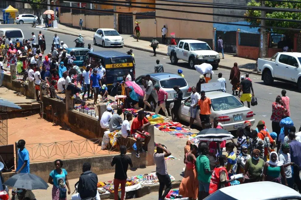 Ruas da capital vida em Mocambique jpg