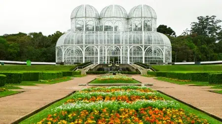 Curitiba: a cidade sustentável que se tornou referência global e viralizou na mídia internacional cidade de curitiba